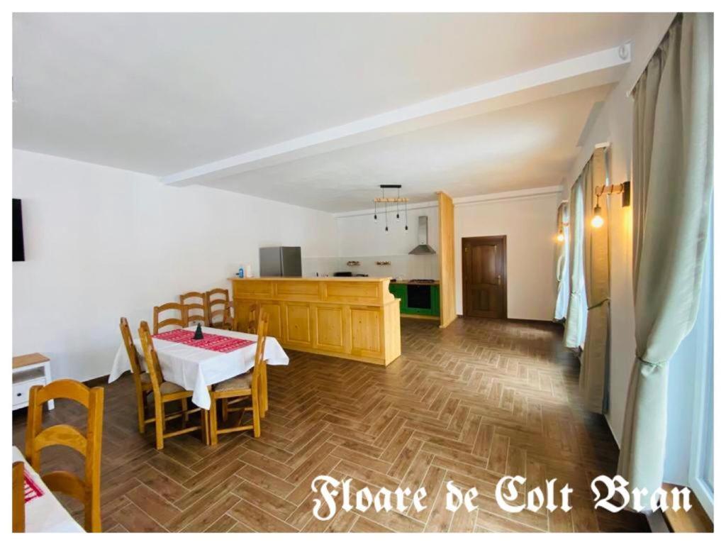Hotel Floare De Colt-Bran Bran  Exterior foto
